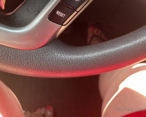 Monkey_solez aka monkey_solez OnlyFans - Parking lot foot play