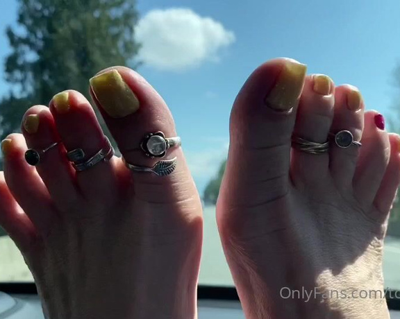 Monkey_solez aka monkey_solez OnlyFans - Toe dancing