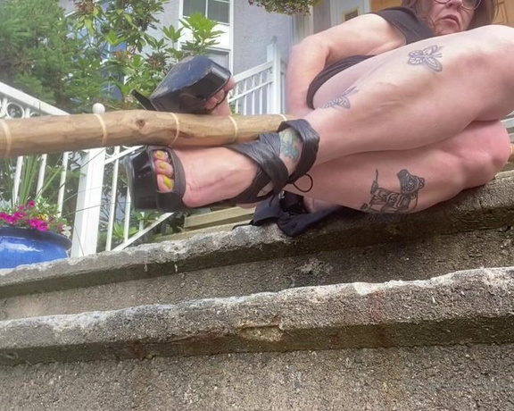 Monkey_solez aka monkey_solez OnlyFans - A lil play in the front yard stoop