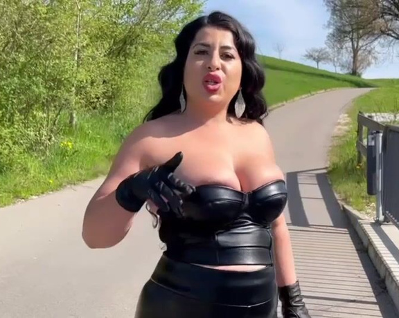 Lady Ayse aka ladyayse OnlyFans - Outdoor Session with Goddess Ayse!