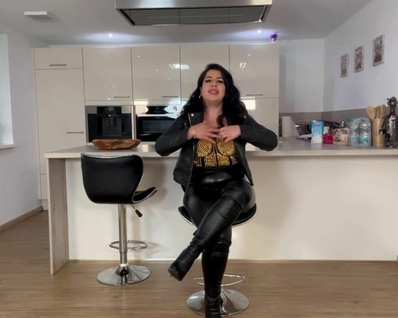 Lady Ayse aka ladyayse OnlyFans - TV Fick Milking