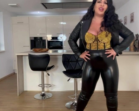 Lady Ayse aka ladyayse OnlyFans - TV Fick Milking