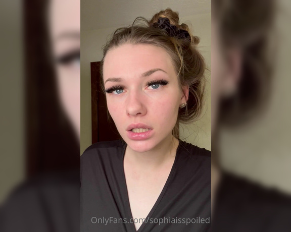 Miss Sophia Nyx aka sophiaisspoiled OnlyFans - [FULL LENGTH CLIP] My good boys get this sexxxy spit clip before anyone else… making you