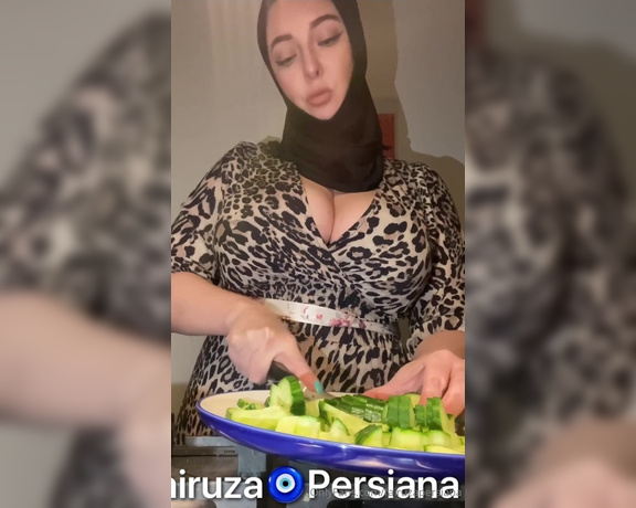 FairuzaPersiana aka fairuzapersiana OnlyFans Video 3696