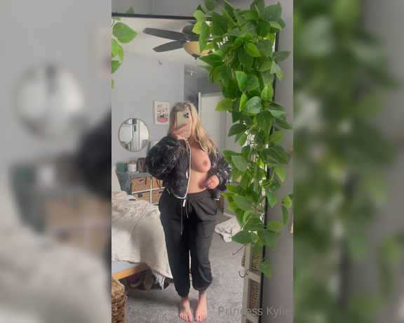 Kylie Jade aka oxlilkyliejade OnlyFans Video 3845