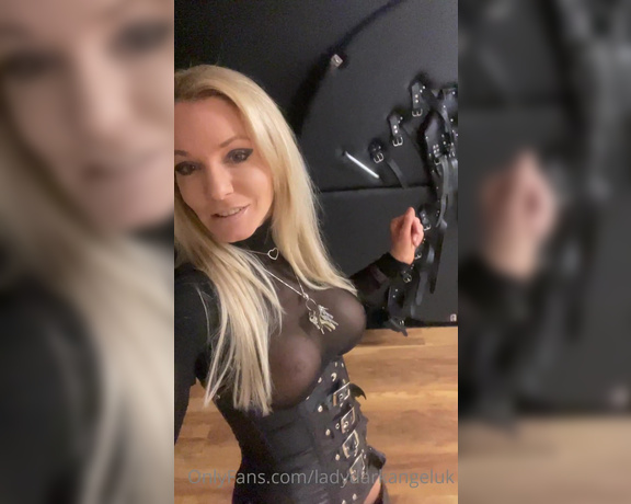 Lady Dark Angel aka Ladydarkangeluk Onlyfans - Good morning Eeeekkkk