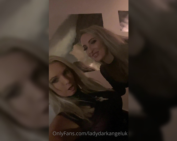 Lady Dark Angel aka Ladydarkangeluk Onlyfans - Messing about!!!with @misscourtneym