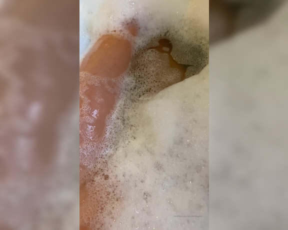 Lady Dark Angel aka Ladydarkangeluk Onlyfans - Bath time