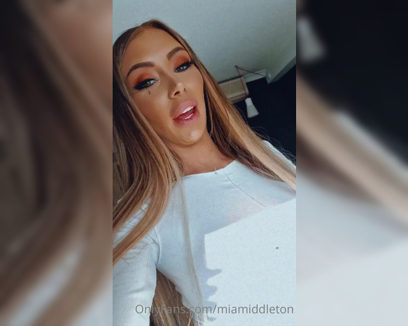 Mia Middleton aka miamiddleton OnlyFans Video 550