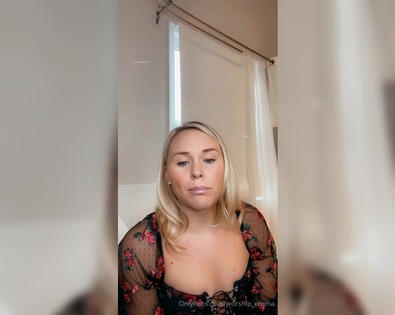 Princess Emma aka worship_emma OnlyFans - Suck on my designer heels vid)