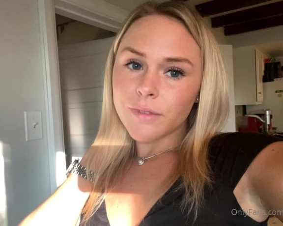 Princess Emma aka worship_emma OnlyFans Video 3094