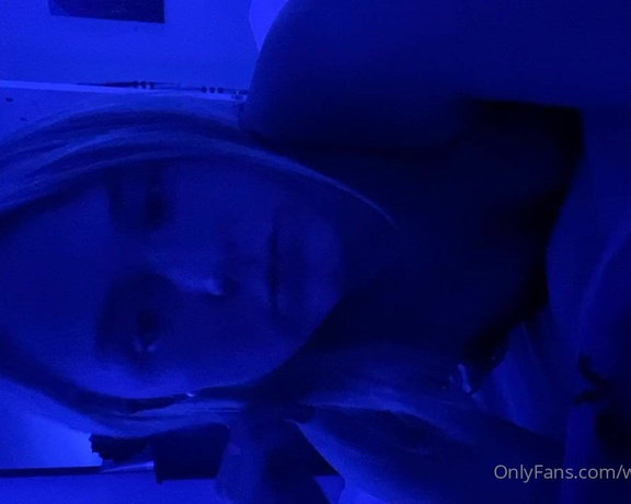 Princess Emma aka worship_emma OnlyFans - You love hearing him slap my ass