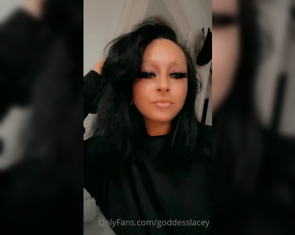 Goddess Lacey aka goddesslacey OnlyFans - Quickie customs!