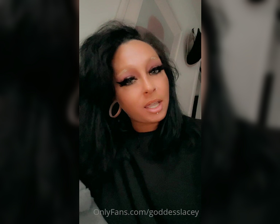 Goddess Lacey aka goddesslacey OnlyFans - Quickie customs!