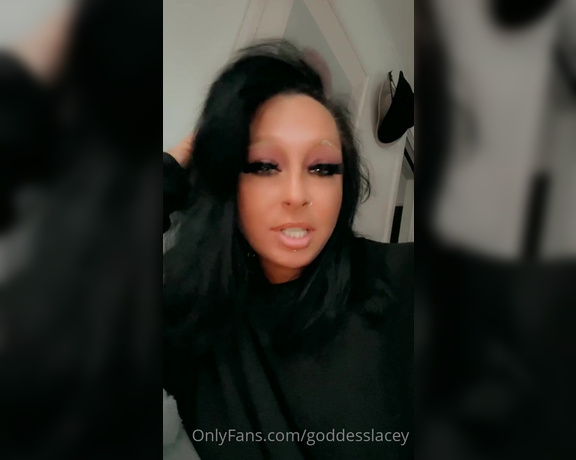 Goddess Lacey aka goddesslacey OnlyFans - Quickie customs!