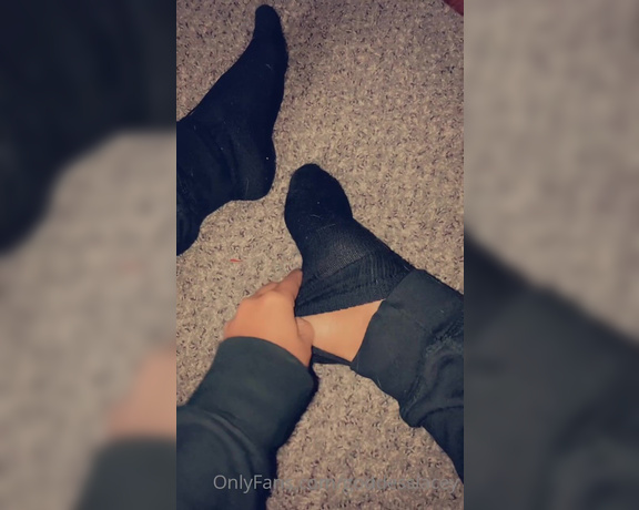 Goddess Lacey aka goddesslacey OnlyFans - Sexy sock peel…