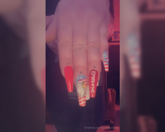 Goddess Lacey aka goddesslacey OnlyFans - Jerk off to my Fourth of July nails