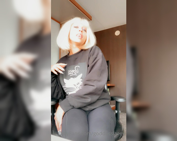 Goddess Lacey aka goddesslacey OnlyFans Video 4077