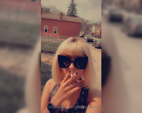 Goddess Lacey aka goddesslacey OnlyFans - Smoking in the sunshine on my birthday!