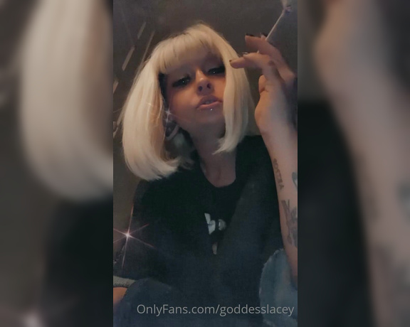 Goddess Lacey aka goddesslacey OnlyFans - Toke & stroke