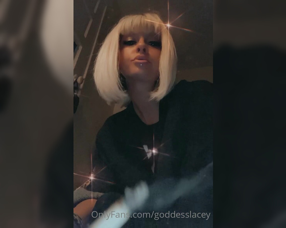 Goddess Lacey aka goddesslacey OnlyFans - Toke & stroke