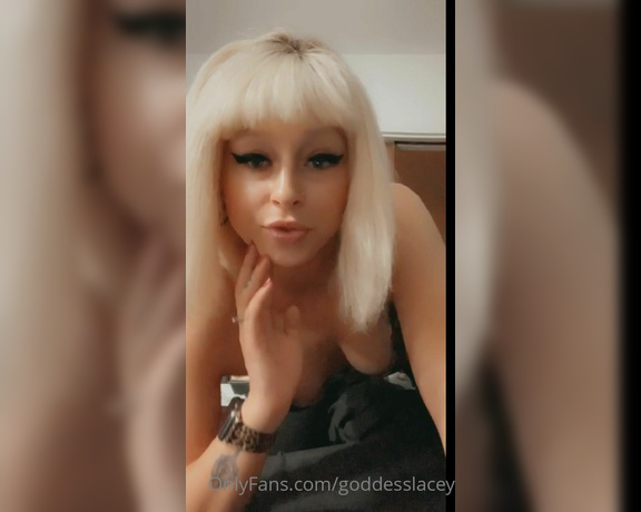 Goddess Lacey aka goddesslacey OnlyFans - Here’s a little taste of what you could be getting by chatting with me on Kik