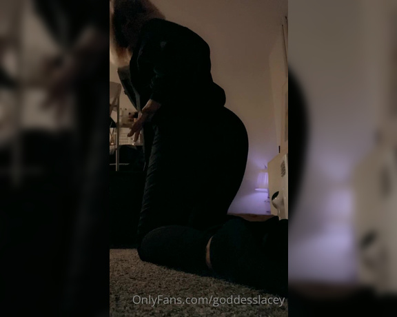 Goddess Lacey aka goddesslacey OnlyFans - What would you do if you walk in on this