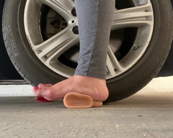 Texas Sole Queen aka texassolequeen OnlyFans - Extreme dick toy) and balls smashing Parking my car on my toy and smashing the balls