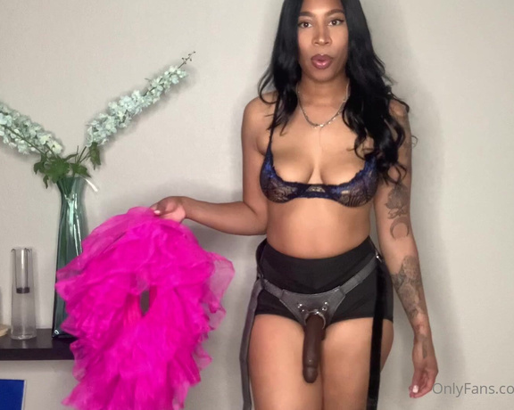 Ebonykinkyqueen aka ebonykinkyqueen OnlyFans - SISSY CHECK!!!!! A SLUTTY Tutu is your uniform while cleaning my home  I enjoy making