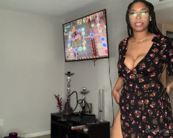 Ebonykinkyqueen aka ebonykinkyqueen OnlyFans - Smh, you’re obsessed with the idea of me coming home in a dress, pulling out