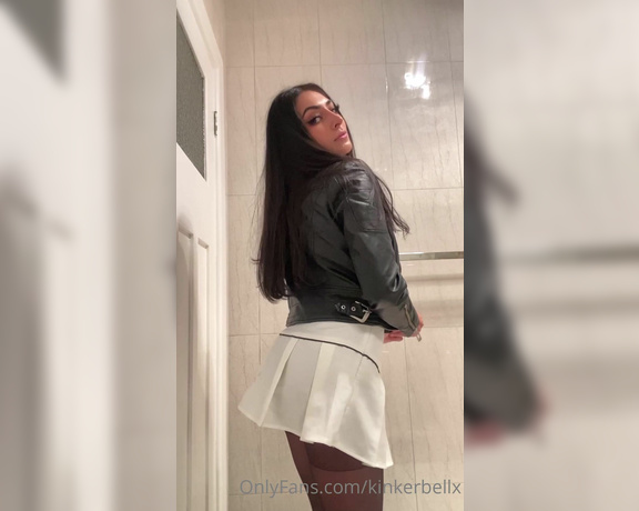 Goddess Kinkerbell aka kinkerbellx OnlyFans - Showing off my white mini skirt, sheer pantyhose & leather jacket combo to break your brain Your