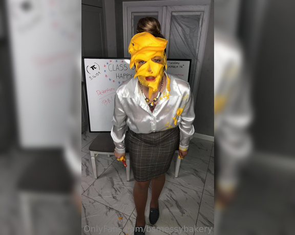 Bsmessybakery aka bsmessybakery OnlyFans - Happy Pie) Day x This school teacher got more than she thought from her