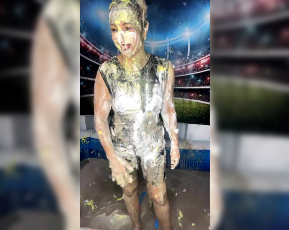 Bsmessybakery aka bsmessybakery OnlyFans - BRI VS LOU LIVE PIE & GUNGE CHALLENGE What a brilliantly fun