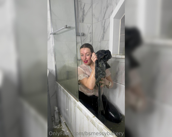 Bsmessybakery aka bsmessybakery OnlyFans - I eventually managed to fix my Shower myself after reading the plumbing guide, but