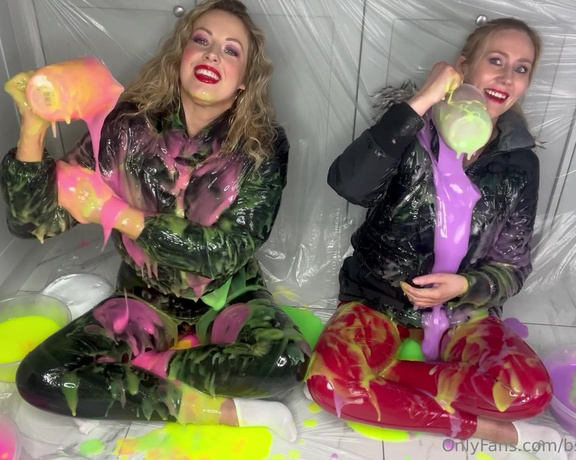 Bsmessybakery aka bsmessybakery OnlyFans - Myself and Lou absolutely trashed these jackets with fluorescent gunge the colours was unreal