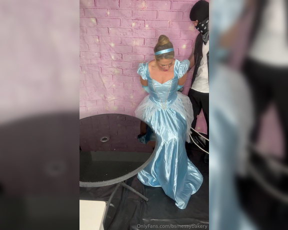 Bsmessybakery aka bsmessybakery OnlyFans - This pie princess had an unexpected visitor at her castle Dressed in my Cinderella