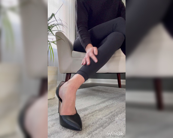 Fitxmama aka fitxmama OnlyFans - An appreciation post for these heels… and arches