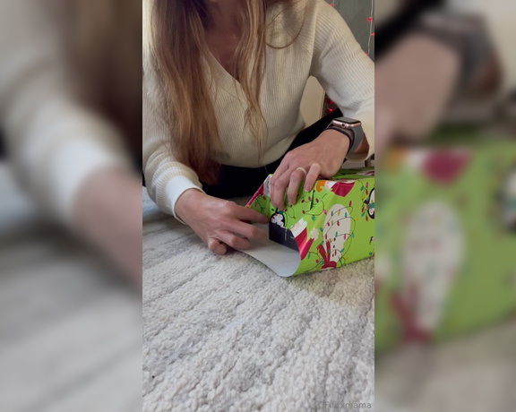 Fitxmama aka fitxmama OnlyFans - Do you know how to wrap a present let me teach you seriously