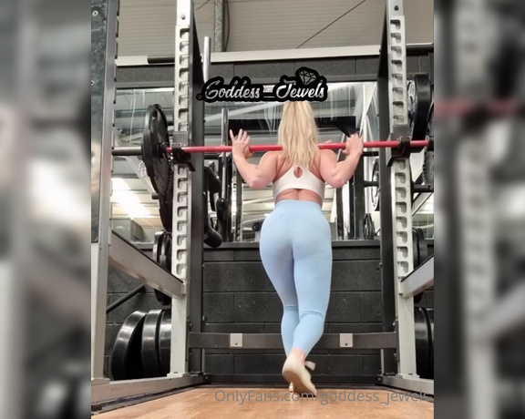 Goddess Jessica Jewels aka goddessjessicajewels OnlyFans - POV youre the towel boy at My gym