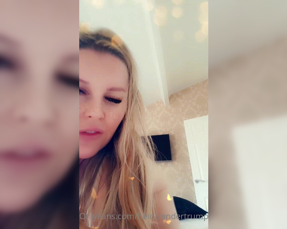 Heidi Foxx aka heidivandertrump OnlyFans - Naughty November