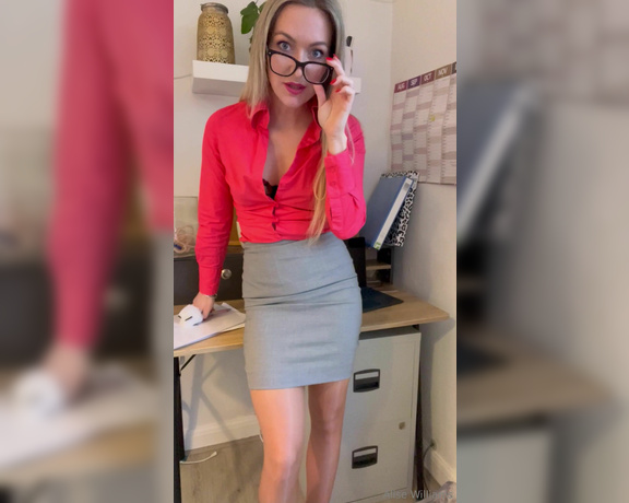 Alise Williams aka alisewilliams OnlyFans - NEW SEXY SECRETARY JOI You guys voted for it!! My new JOI video is here!