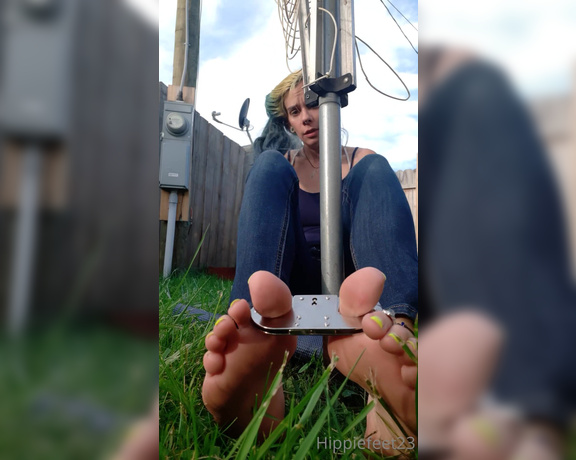 Hippiefeet23 aka hippiefeet23 OnlyFans - I wish it was still nice outside!