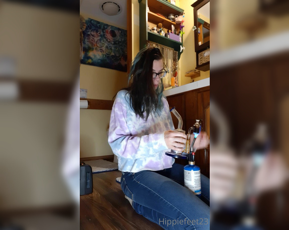 Hippiefeet23 aka hippiefeet23 OnlyFans - I had a nice easy day yesterday and was able to make a little slipper video