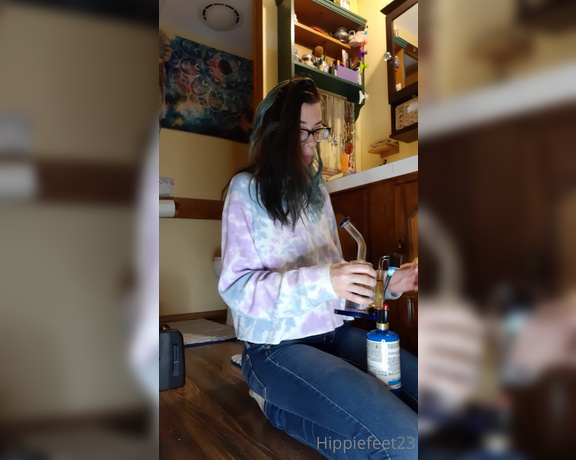 Hippiefeet23 aka hippiefeet23 OnlyFans - I had a nice easy day yesterday and was able to make a little slipper video