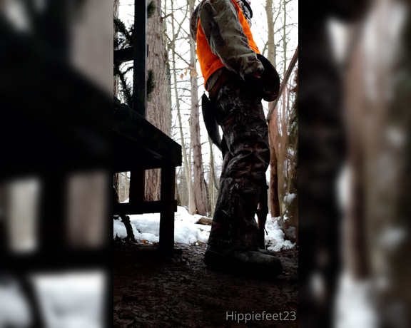 Hippiefeet23 aka hippiefeet23 OnlyFans - I bagged dinner! wasnt sure about posting the pic with the deer so if you wanna