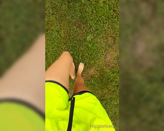 Hippiefeet23 aka hippiefeet23 OnlyFans - Grounding before the rain cant wait to soak up some mud in the morning! Hope you