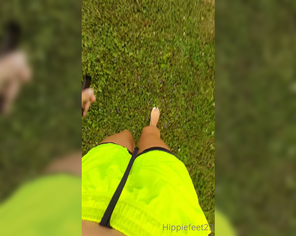 Hippiefeet23 aka hippiefeet23 OnlyFans - Grounding before the rain cant wait to soak up some mud in the morning! Hope you