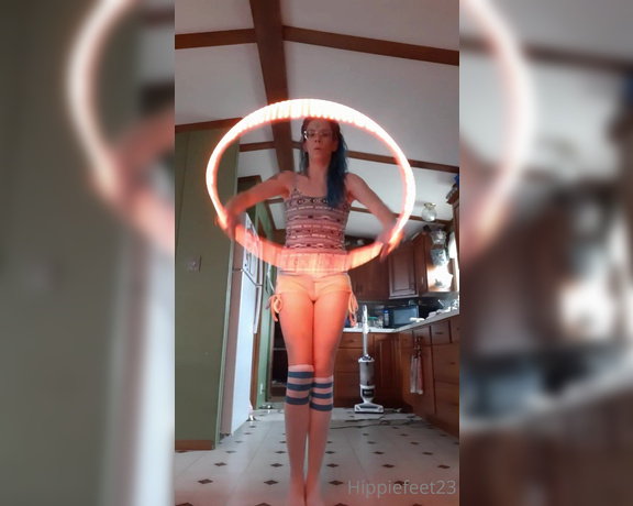 Hippiefeet23 aka hippiefeet23 OnlyFans - I cant wait to be able to hoop outside in the sun!