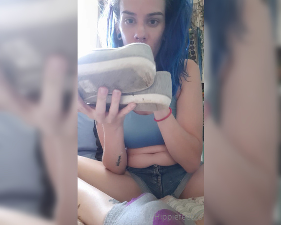 Hippiefeet23 aka hippiefeet23 OnlyFans - Shoe and sock removal for the day I went to see @dew beans after work today and