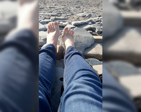 Hippiefeet23 aka hippiefeet23 OnlyFans - I went adventuring yesterday today I am going to babysit for a good friend